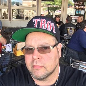 Meet your Posher, Chris